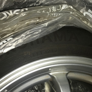 スタッドレスタイヤ　ホイール付き　4本