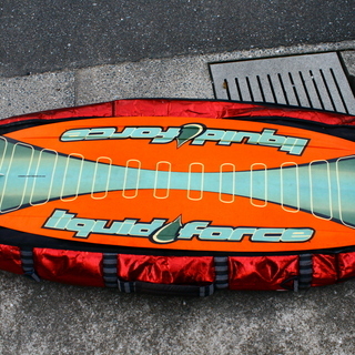 ウェイクボード Liquid Force リキッドフォース 140cm ビンディングおまけ