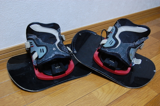 □136 twinboards セパレートスノーボード（ビンディング付き）