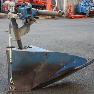 【SOLD OUT】イセキ 小川農機 片培土器120型 培土器 畝たて器 畝たて 取付金具付 トラクター用【農機具でっく】【福岡】【その他農機具】