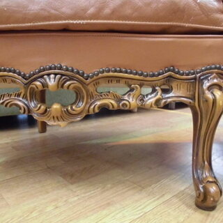 値下げ！ イタリア製 ロココ調 レザーソファセット 3人掛け×1 1人掛け×2 クッション付き　西岡店