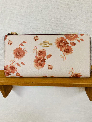 【新品・正規品】coach 花柄サイフ　レディース