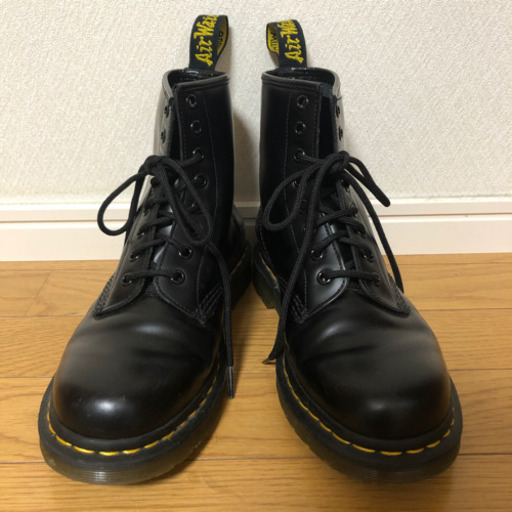 Dr. Martens 8ホールブーツ