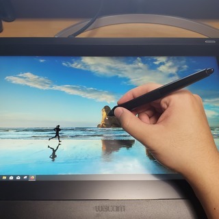 ワコム 液タブ 液晶ペンタブレット Wacom Cintiq 16 FHD