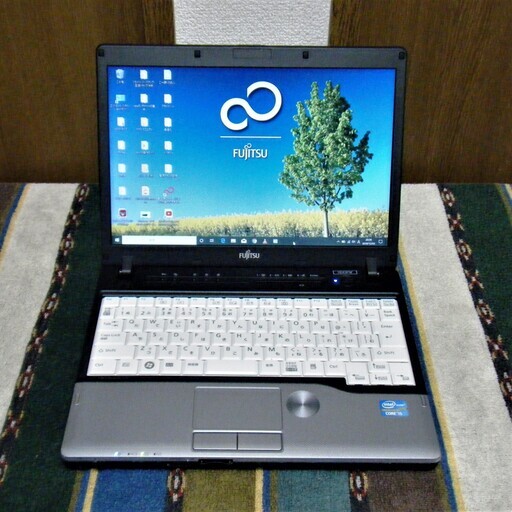 良品/12.1型/高性能Core i5/光速☆彡SSD240GB/メモリ4GB♪/DVDSマルチ/USB3.0☆彡/すぐ使えるWin10メディア作成ツール付/すぐ繋がるWi-Fi/MS Office 2016✎/点検整備清掃済み/FUJITSU LIFEBOOK P772/G