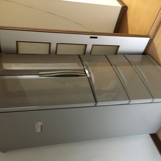 日立の冷蔵庫（R-S45MVP1）