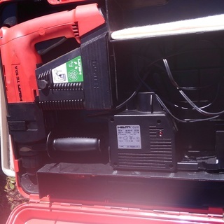 ヒルティ HILTI TE10A 充電式ハンマードリル 充電器 ...