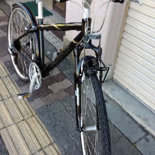 GIANT CS3200 700c Fサス付きクロスバイク(S) アルミ/21speed/ブラック