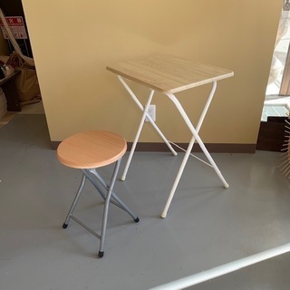 折りたたみ机、折りたたみ椅子のセット（省スペース用）