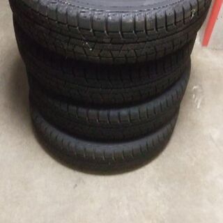 値下げしましたヨコハマスタッドレス175/65-15