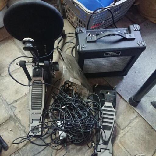 最終値下げ 電子ドラム アンプ付ALESIS-DM7 アレシス？