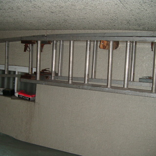 瓦　コロニアル等屋根荷上げ機