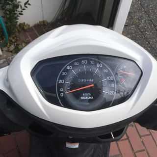 埼玉での取引用　スズキ　中古車　最新型アドレス125 約3000km 小型バイク　来週木曜日１２日までに売れなければバイク屋さんに売ります　廃車　ボックス付き　ワンオーナー車