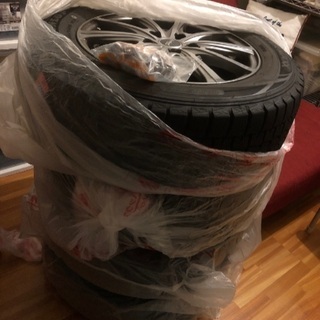 17年製　205/65R 16 ダンロップスタッドレスセット