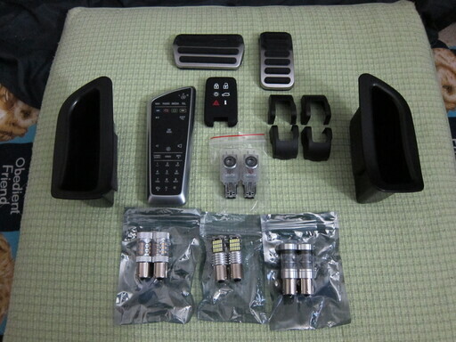 内装、インテリア H29年式現行ボルボV40 D4(型式LDA-MD4204T 