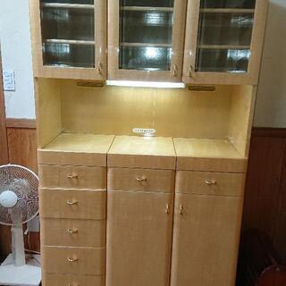 値下げ　シカモア家具セット　食卓用テーブル、食器棚、センターテーブル、テレビ台、飾り棚