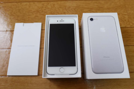 iPhone7 32GB シルバー　simフリー