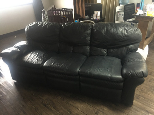 アメリカンサイズのソファー
