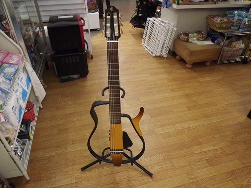 ヤマハ YAMAHA SLG110N SILENT Guitar サイレントギター  ナイロンストリングスモデル 西岡店