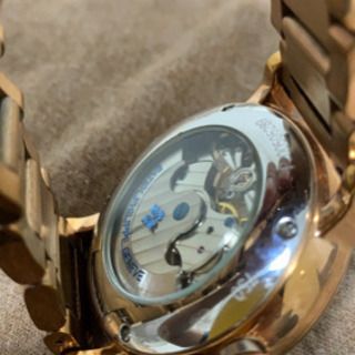 腕時計　スケルトン