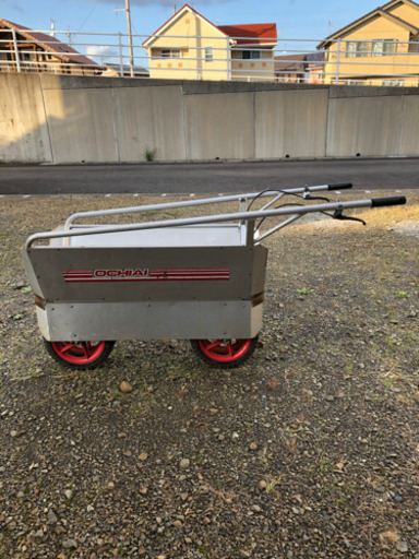 農業用具　荷台車
