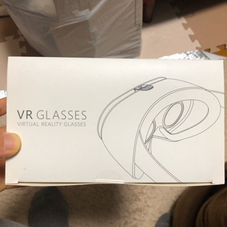 新品！携帯を装着するとVRで見えるメガネ