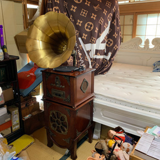 アンティーク風電気蓄音器