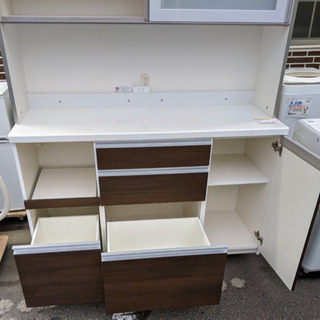 【パモウナ】食器棚　（幅140cm）2019年購入の為、超美品　レンジボード　キッチンボード