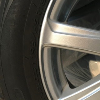 スタッドレスタイヤ　アルミホイール　4本セット　ノア　ボクシー