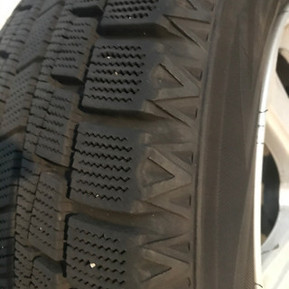 スタッドレスタイヤ　アルミホイール　4本セット　ノア　ボクシー