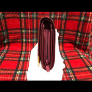 カルティエ　Cartier 財布