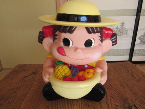ペコちゃん、貯金箱