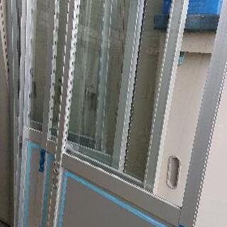   美品      トステムのアルミサッシお売りします。