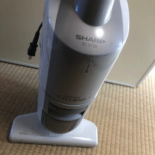 シャープ、節電機能を備えたタテ型サイクロン掃除機 - 価格.com