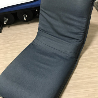 【汚れ無し】デニム地の座椅子(2018年購入)