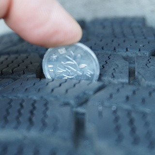 スタッドレスタイヤ アクア 175/65R15 4本セット