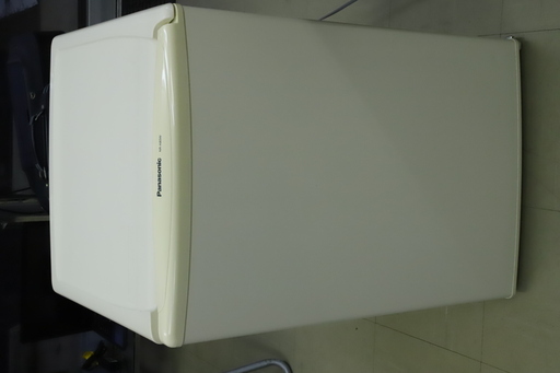 Pnasonic NR-A80W 75L 2015年　冷蔵庫　小型　1扉