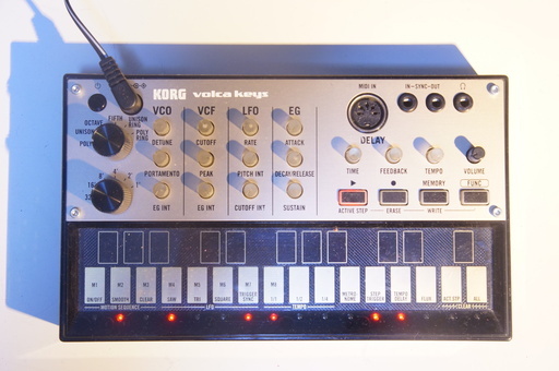 KORG  volca keys　シンセサイザー