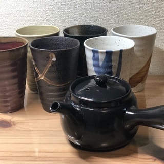 陶器の急須とコップ6個のセット
