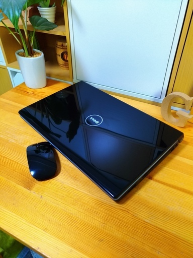 corei7で超高性能！4コア8スレッド！　大容量500G　かっこいい光沢マーズブラック★　　高速★　　メモリ4G　Dell Studio　オシャレな黒　大画面　最新Windows10　64Bit　紺　高級感　15.6インチ　ウェブカメラ＆マウス付き 　ノートパソコン　無線LAN　Wi-Fi対応 　DVDドライブ
