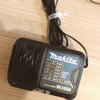 マキタ 紙パック式掃除機 - 家電