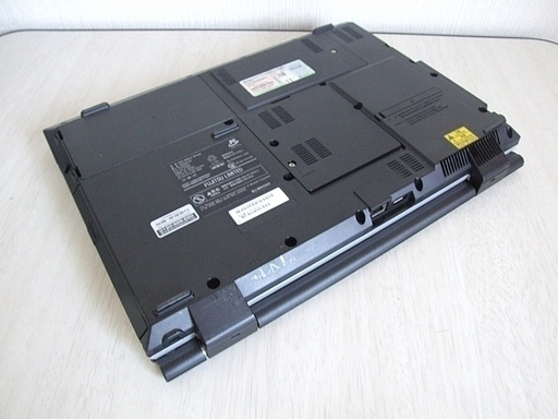 高速SSD120GB搭載　Fujitsu FMV-BIBLO NF40X ノートパソコン　2　おまけLED Bluetoothスピーカー
