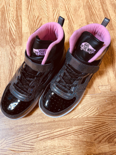 Vans キッズシューズ ハイカット黒 ピンク 女の子22 りゅー