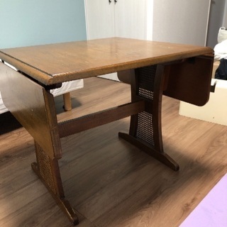 急ぎ テーブル 値下げしました‼️ - 家具