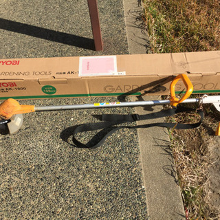 電動の庭木剪定と草刈り機一式