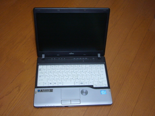 ノートパソコン　LIFEBOOK P772