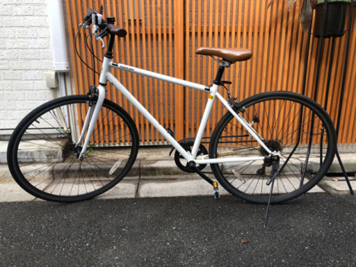 自転車　カラーホワイト　六段変速！！　港区、渋谷区なら伺えます♪