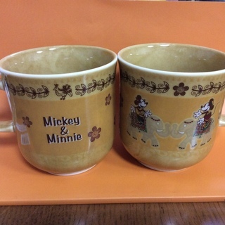 【未使用】ミッキーマウスマグカップ2つ400円