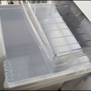 新生活！28600円 シャープ SHARP プラズマクラスター 137L 冷蔵庫 ガラスドア