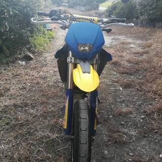 ハスクバーナ sm400r